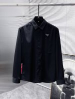 普拉达 prada 2025Ss新款长袖 衬衫 衬衣，高端版本！专柜定制面料 透气舒适度高，细节无可挑剔，品牌元素设计理念，体现高品质。手感细腻柔软！呈现休闲裁