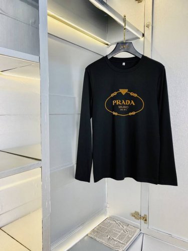 可穿230斤胖子福音码数:M-5Xl 普拉达prada 原单品质 2025最新款 长袖打底衫长袖T恤 精选专柜订制顶级丝光棉进口面料 所有细节做工完美1比1复刻
