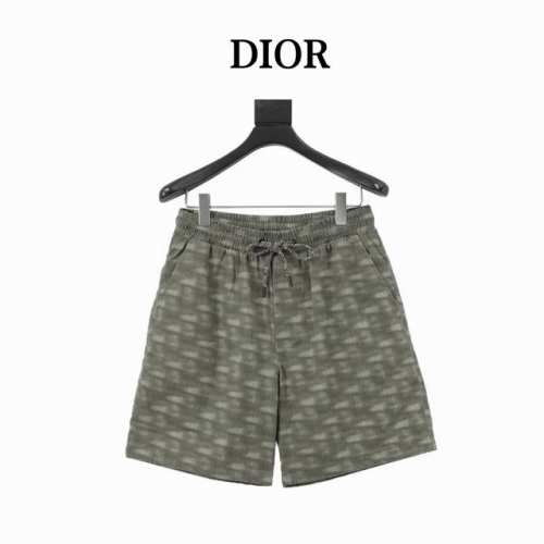 dior 迪奥 满印模糊字母印花短裤 面料采用定制满意面料，对照原版做丝滑超柔处理，布面肌理股线清晰明显，垂感一级棒，做工精致都到达外贸出口标准，一公分4.5针