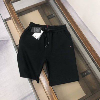 C Tommy 汤米 2025新款休闲短裤 定制面料 柔软舒适亲肤感极佳 吸汗透气 松紧裤头 腰围带有包边设计 品牌系列代表性刺绣点缀裤身 造就不同以往的概念化