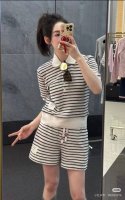 上衣 短裤 休闲运动套装 上身图