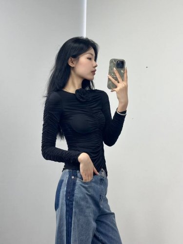 magda 收褶钉花上衣！两色 Sml