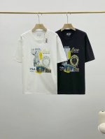 Fila 斐乐官方男子针织短袖衫夏新款时尚休闲舒适简约纯棉T恤！ 巴洛克夏日序曲Fila ×凡尔赛宫联名款男子针织短袖T恤！ 优雅溯源时尚大气，本波段携手Rmn