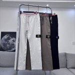 stone Island石头岛软壳户外压胶休闲裤 整条裤子多处压胶工艺 很多复杂的小细节 就不是市面这些小作坊能比拟的了 面料采用客供Cordura耐磨防风防水