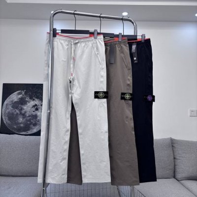 stone Island石头岛软壳户外压胶休闲裤 整条裤子多处压胶工艺 很多复杂的小细节 就不是市面这些小作坊能比拟的了 面料采用客供Cordura耐磨防风防水