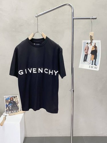 Givenchy纪梵希独家专供新款原单男士休闲短袖 高端定制 高端版本 时尚百搭爆款进口面料 手感超柔软细腻 穿着亲肤舒适 高端精品 代工厂p精细做工 上身非常