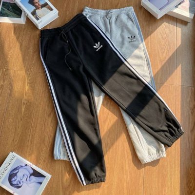 Adidas阿迪达斯三叶草经典三杠束脚卫裤运动裤当季最强单品 版型宽松Wang炸绝绝子 春季极品 显瘦遮肉 Jue对的好穿第一名 面料亲肤透气 穿一整个春季无压
