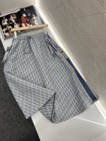 dio*2025新品上架 提花织带冲锋半身裙 定制Yb进口提花冲锋材质 质感高级 立挺有型 高腰抽绳中长半裙裁剪 通体以字母徽标提花满铺作为亮点 裙侧点缀字母徽
