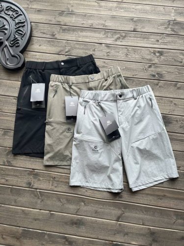 Kailas 25夏季轻量化速干短裤 户外机能与都市时尚的完美融合 专业级户外装备 定义你的清爽运动体验 核心科技加持 88%锦纶+12%氨纶高强度四面弹面料