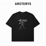 arc'teryx 始祖鸟 胸前大Logo字母短袖T恤 1面料采用260克纯棉双纱面料 柔软亲肤、透气性强，定位裁剪工艺Oversize宽松版型，上身效果非常显