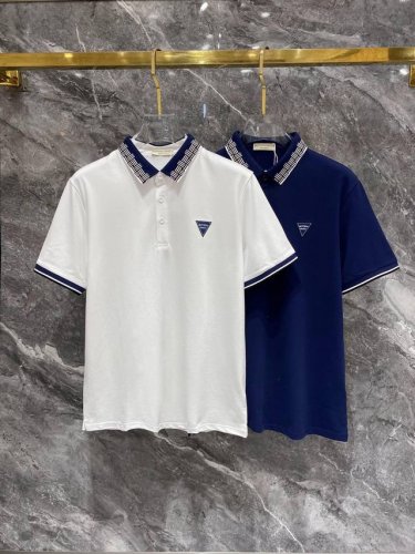 Bv25Ss新款春夏短袖翻领T恤polo，最高版本客供定制高端朱地面料简单时尚款，螺纹拼色螺纹配色超级好看！胸前Bv字母标识刺绣经典Logo简单大方的款式！满满