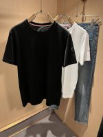 moncler蒙家 2025春夏最新男女同款贸易订单短袖T恤，全品相！！网红款！采用Logo图案压胶设计！上身舒适透气，不僵硬，整体有着丰富的立体感，品质出口订