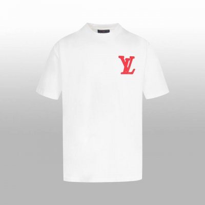 高版本 1V 春夏新款短袖T-Shirt 欧洲数码直喷技术 260克高克重棉感面料 挺括有型 图案清晰如手绘 凹凸Logo 无性别穿搭 情侣闺蜜可同款演绎 单穿