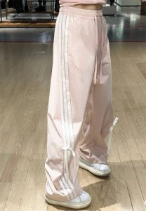 新款 上新 Adidas 阿迪达斯女款简约休闲长裤 整单出货，海外订单， 裤脚蝴蝶丝带个性十足正确运动复古直筒织带长裤 采用 290G订织定染全涤珠地布 抗皱特