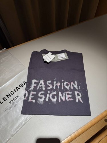 上新！ Balenciag* 市面上的Fk很多 真正的好货太少！我们家的品质，拿过货的老客户都懂，大家不要错过！拿到手才知道有多好！不需吹嘘 靠实力说话！ 客供