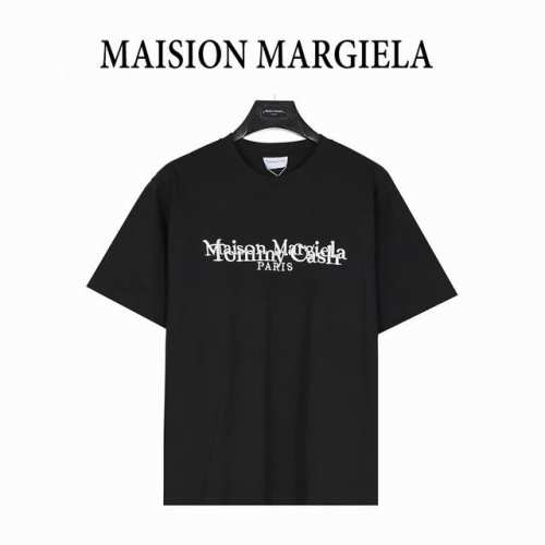 Maisonmargiela 马吉拉 联名Tommycash刺绣Logo圆领短袖T恤 重磅精梳280G纯棉双纱面料 百灵达万针刺绣工艺 刺绣饱满立体 螺纹定织定