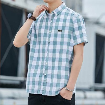 lacoste 法国鳄鱼男士时尚休闲格子纯棉短袖衬衫 经典三色选择 无论单穿还是搭配都是最经典 海外渠道进来的 好像是爆单了 品质做工真心出众 面料选用日中纺8