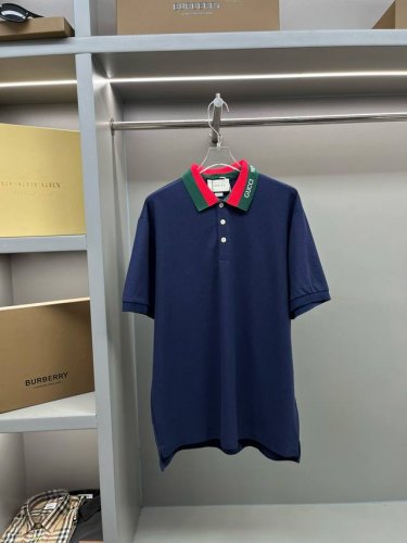 GuccⅠ 古驰 口袋刺绣新款polo衫 原版面料 原版订制辅料 官方同款 采用210克纯棉珠地面料，定制 同缸染面料 手感非常舒服爽滑 版型挺阔有型 一线品牌