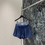 Miu 2025夏季新款 假两件撞色短款 Miu系女少穿搭！性知子分学风院短裤 格蓝撞假边两件计设！甜酷兼减备穿龄搭。体立小A挑不版人型上身巨显瘦！一个色现货S