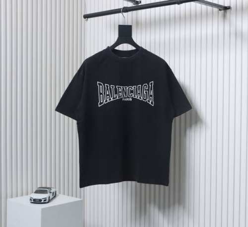 p210 Balenciaga巴黎世家 破裂纹印花短袖T恤 高克重 独家定织定染布料 质感柔软舒适 印花工艺 重工磨破 洗水做旧 前印花英文图案 os落肩宽松版
