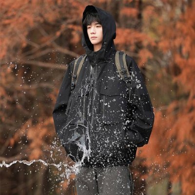 Arc'teryx 始祖鸟连帽冲锋衣外套 始祖鸟25年春秋季新款，专柜同步新品！ 高品质的货！ 喜欢的千万别错过。 柜子同步款！ 贸易公司出口订单货，始祖鸟冲锋
