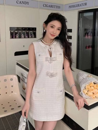 新款 前中蝴蝶结无袖连衣裙 Smlxl