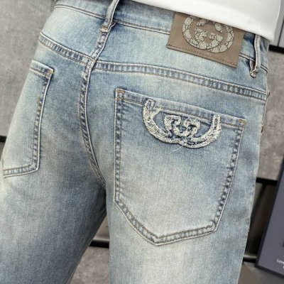 Gucci古奇 2025Ss春夏新款男士牛仔裤 精选进口丹宁牛仔面料 重工环保洗水 手感柔和 兼备耐磨性 版型小直筒 微弹力显瘦修身，细节完美，五金辅料精选高等