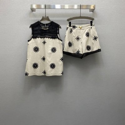 va*25Ss 重工绣花精致圆领金属扣点缀背心上衣短款套装，高级面料，颜色:图片色，面料：亚麻棉面料 Smlxl