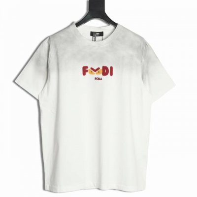 fendi 芬迪 渐变水洗眼睛刺绣圆领短袖 定制高克重 针织棉面料精心制作，手感特别的扎实，质感拉满，松软细腻上身舒适，优越的吸湿排汗性能，不闷热！胸前草写Lo
