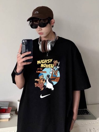 260G重磅纯棉 Nike 耐克 Nk 欢乐嘉年华 卡通图案 短袖T恤 男女同款 半袖 情侣款 面料工艺： 1.260G重磅纯棉，100%棉，恰到好处的克重，上