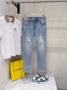 迪奥 2025春夏新款男士休闲牛仔裤 顶级品质 渠道订单 官网同步出售 原厂订制牛仔全棉材质 适合休闲 正装各种搭配 日常通勤的极品 尺码 29-38 没353