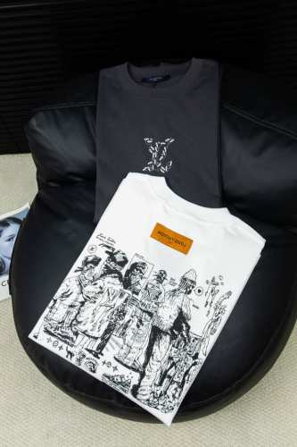 款号：W80 Louis Vuitton 路易威登 2025Ss乐队印花短袖T恤 Louis Vuitton法国路威酩轩集团-Lvmh旗下品牌 著名奢侈品箱包和