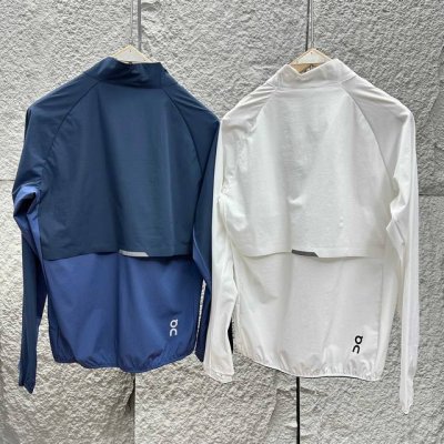 昂跑On官网在售男士户外轻量化跑步薄外套 皮肤衣 采用功能性专业户外保护型针织材料92的锦纶和8的氨纶有非常好的弹性和防水透气功能 轻量御风 前后通风结构上下两