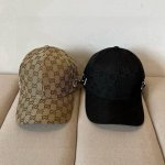古奇棒球帽Gucci官网新品，棒球帽，原单品质火爆来袭 工艺非常精美 高档大气上档次！采用优质面料制作，质感上乘，佩戴舒适。帽身满印品牌标志性的Gucci图案，