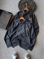 顶级高奢衬衫！ 人气爆款！prada 普拉达专柜新品小仆人公文包系列无痕长袖衬衫！恒隆在售万元级，款号： 普拉达家今年最新优选液氨锦棉面料！拿到手摸起来特别细腻