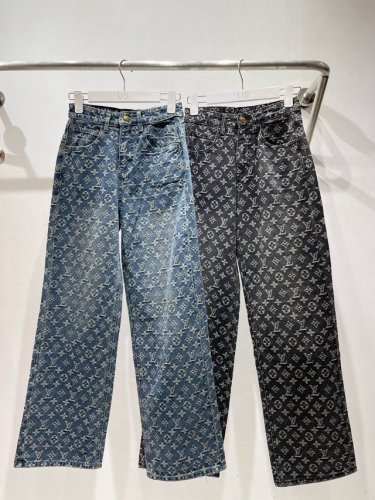 louis Vuitton Lv 驴家定制纽扣定制皮牌四叶草老花字母提花洗水牛仔裤长裤 款号：25673404906 颜色：黑色 蓝色 尺码：Sml S码80-