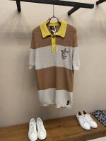 fendi、25Ss混合平纹针织短袖Polo衫 正品10036购入，定染三色奢柔棉高稔棉纱，采用卓耀5针织机，毛料提花，毛料酵洗，定制1：1印度金丝章仔，定制1