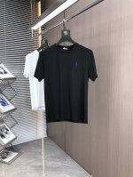 保罗。2025春夏新品时尚圆领短袖高级定制百搭款式！更有实用感 任何人都可以轻松驾驭 采用双丝光面料制作，奢华经典品牌Logo设计，G非常显档次懂货的必须入！版