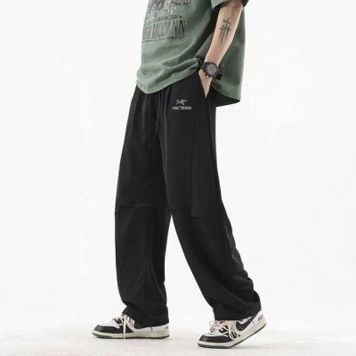 春夏衔接冰丝裤 Arc'teryx 始祖鸟伞兵裤 男女同款 海外专柜机能休闲裤，小红书主播推荐，上身质感满满，版型立体，完美修饰腿型，可随意日常搭配，不费劲就能