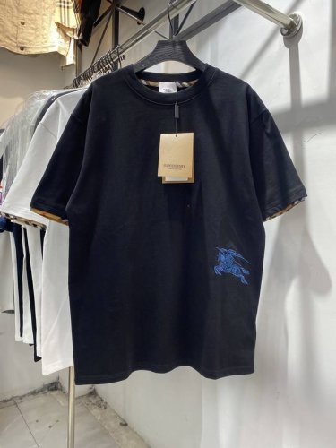 款号：Zmr50# 巴宝莉Bbr Burberry 经典格子拼接万针精密刺绣战马短袖T恤 正儿八经270克纯棉双砂面料 所有面料均已提前做过缩水 品质第一 所见