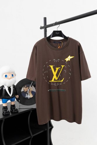款号L09 Lv路易威登烫钻字母航线印花圆领短袖 烫钻 印花 亮片全套包装 三标齐全 原版配套辅料1:1 主唛工艺 非常的高端 已经过高温预缩处理 反复水洗都不