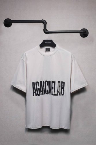 Aeniaa 巴黎世家新款做旧龟裂反字母短袖T恤 克重240 手工破坏 磨破 洗水炒色 做旧 高温二次压烫 增强其稳定性 椭圆裂纹机印花 数码直喷网点工艺 对位