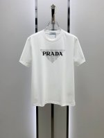 p210 高版本 普家2025新款经典圆领短袖，时尚百搭经典元素打造精致工艺专柜面料，顶级元素融合打造，经典短袖3标齐全，潮男时尚，无论是上身舒适度还是都是无可