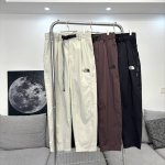 北面 The North Face户外登山运动工装休闲裤 经典的美式工装元素，脚口抽绳设计，可以自由调节束脚直筒两种穿搭风格， 小红书主播推荐，上身质感满满，版