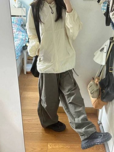 露露乐蒙Lululemon 顶级版本 防晒衣防风夹克外套情侣户外防风Upf防晒 定制面料具有出色的防护性，防水防晒，轻薄透气，适用于夏季跑步♀ 越野等各种户外运