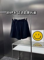 80 潮牌 Zhi*禾 夏新高腰花苞抽绳短裤 小禾同款的花苞腰短裤 宽松廓形设计，适合各种身型阔腿裤型，搭配恰到好处的长度 还有提升腰线的高腰设计，有调节身材比