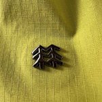 高版本完美复刻 Kolon Sport可隆25年新品应季冲锋衣 明星胡歌刘诗诗同款！ 硬壳冲锋衣定制辅料，采用了E3D剪裁，满足人体工程学三维设计，运动起来更加