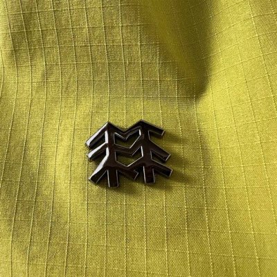 高版本完美复刻 Kolon Sport可隆25年新品应季冲锋衣 明星胡歌刘诗诗同款！ 硬壳冲锋衣定制辅料，采用了E3D剪裁，满足人体工程学三维设计，运动起来更加