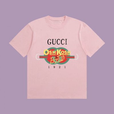 高端品质 Gucci 2025Fall 春夏系列 双G标语短袖T恤 区别普通印花 定织270G32支双纱纯棉面料 宽松版型 男女同款 Size：S M L Xl