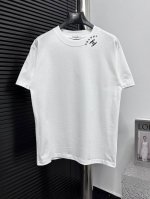 Chanel 香奈儿25Ss Logo情侣款短袖T恤 面料260G双沙纯棉 手感非常舒服 时尚又个性 超级百搭好看的一款T恤 男女都非常合适 人手必备款 包装